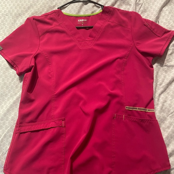 scrub tops - Picture 2 of 5